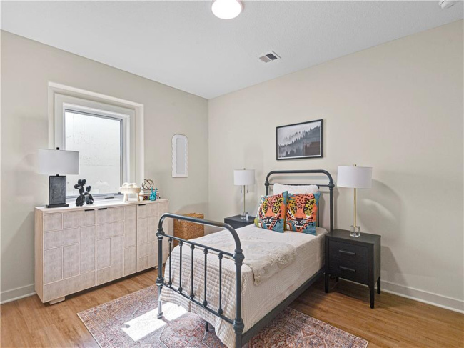 22097 93rd Terrace, Lenexa, Kansas, 5 Bedrooms Bedrooms, 0 ,3 BathroomsBathrooms,Residential,For Sale,93rd,0,HMS2592942