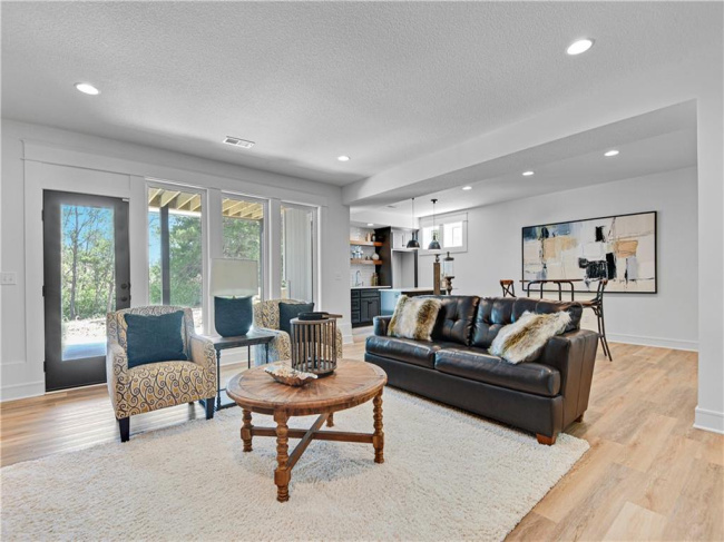 24933 98th Place, Lenexa, Kansas, 4 Bedrooms Bedrooms, 0 ,3 BathroomsBathrooms,Residential,For Sale,98th,0,HMS2595976