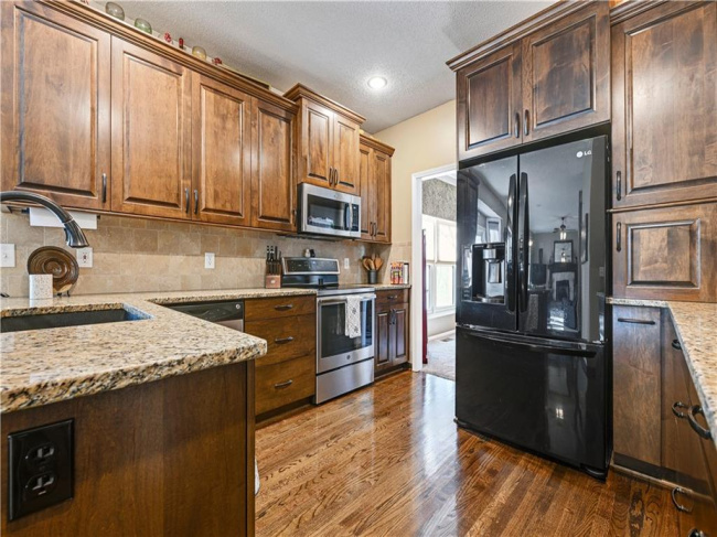 18995 116th Street, Olathe, Kansas, 4 Bedrooms Bedrooms, 0 ,3 BathroomsBathrooms,Residential,For Sale,116th,0,HMS2596992