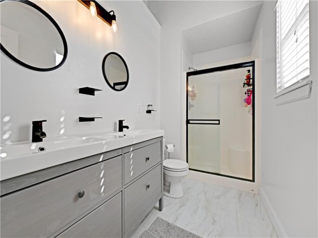 1511 4th Street, Louisburg, Kansas, 3 Bedrooms Bedrooms, 0 ,2 BathroomsBathrooms,Residential,For Sale,4th,0,HMS2598259