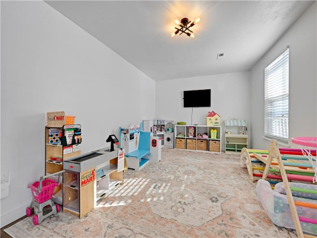 1511 4th Street, Louisburg, Kansas, 3 Bedrooms Bedrooms, 0 ,2 BathroomsBathrooms,Residential,For Sale,4th,0,HMS2598259