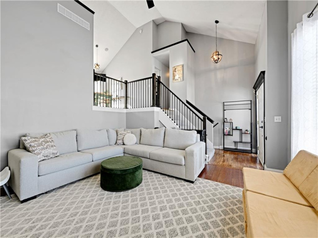 1511 4th Street, Louisburg, Kansas, 3 Bedrooms Bedrooms, 0 ,2 BathroomsBathrooms,Residential,For Sale,4th,0,HMS2598259