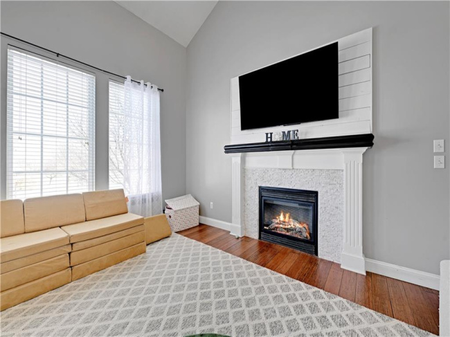 1511 4th Street, Louisburg, Kansas, 3 Bedrooms Bedrooms, 0 ,2 BathroomsBathrooms,Residential,For Sale,4th,0,HMS2598259